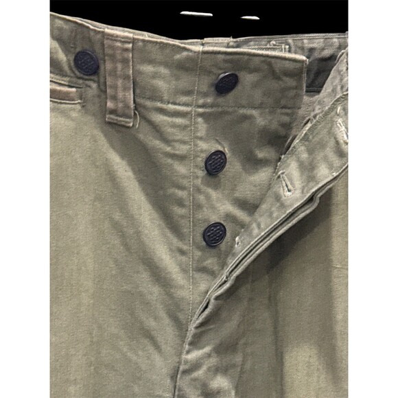 Vintage WWII Military Field Trousers 32x32 Metal Buttons Cotton OD Distressed - Picture 7 of 15